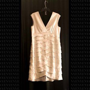 [ NWT ] Light metallic shimmer mermaid pattern cocktail  [ Jessica Howard ]